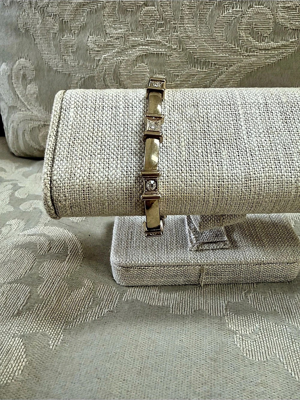 Vintage Gold Tone Bar Link Rhinestone Stretch Bracelet